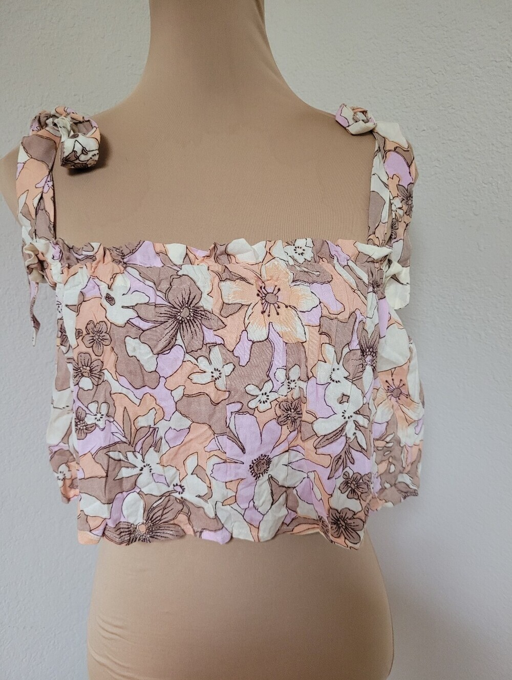 NWT For Love and Lemons Floral Tie-Shoulder Crop Top in Peach, Lilac & Cream